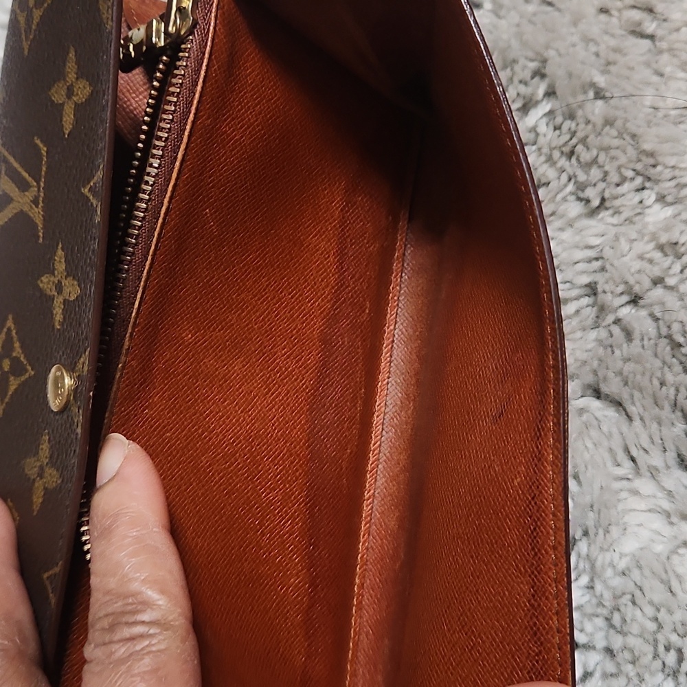 Authentic LV Monogram Wallet - Picture 10 of 16